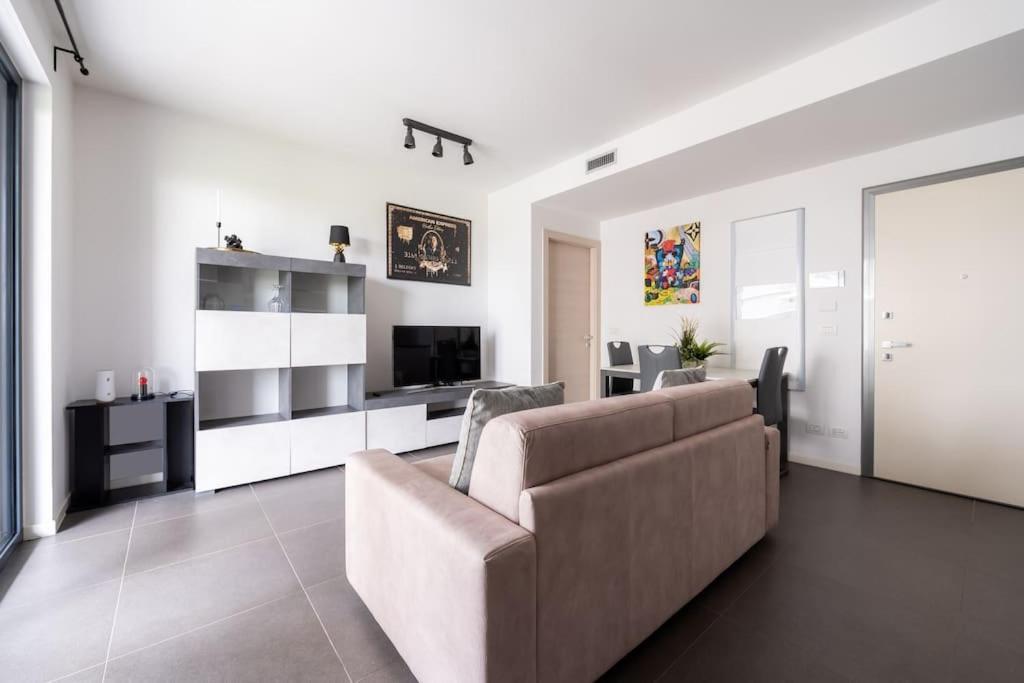We Home - Uptown74 Bloom Apartment - Milano Εξωτερικό φωτογραφία